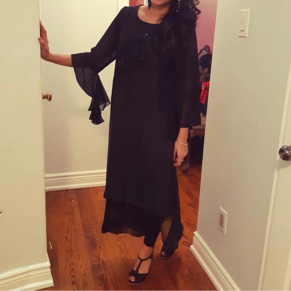 Beautiful Punjabi suit pure material. Different style and colours. - Picture 7 of 15